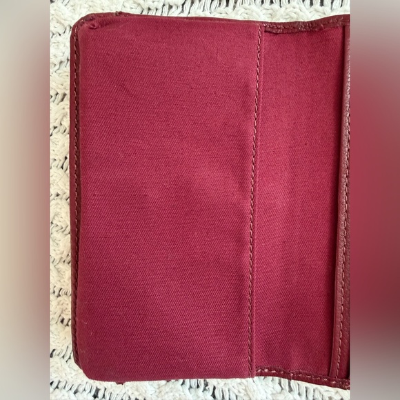 FOSSIL Red Preston Flip Snap Bi-Fold Long Three Tone Leather Zip Wallet - Picture 12 of 13